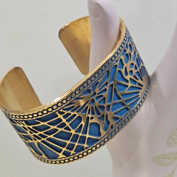 Metropolitan Museum of Art MMA Pine Needle Cuff Bracelet Blue Enamel Gold Tone - Picture 2 of 12